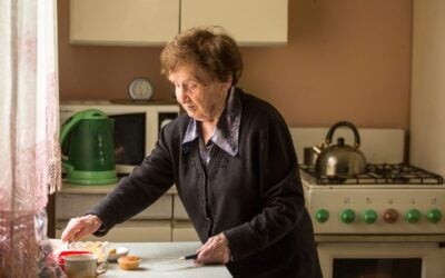 How to Keep a Loved One with Parkinson’s Disease Safe at Home: A Guide to Managing Tremors and Mobility Challenges